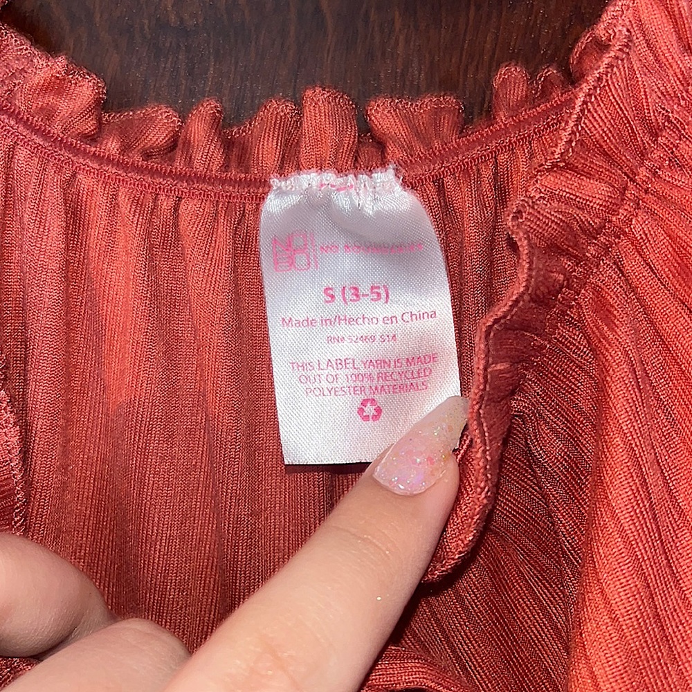 No Boundaries Juniors Ruched Front Ribbed Top - Picture 4 of 4